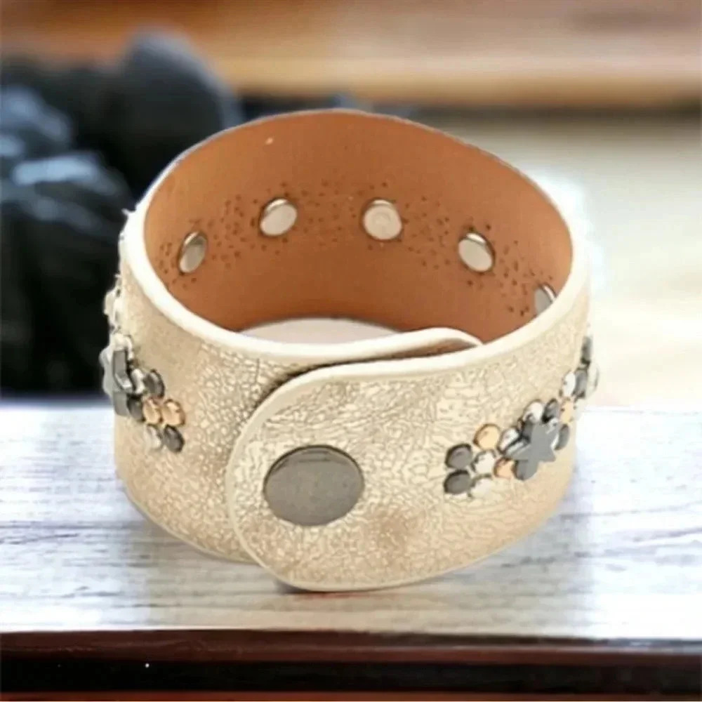 Champagne Leather Star Rivet Cuff - Picture 3 of 4